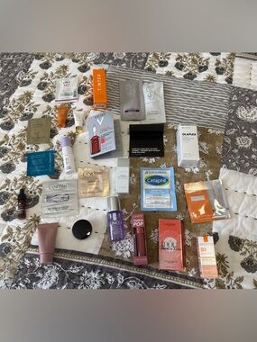 Luxury Skin, Hair, and Makeup Sample Set